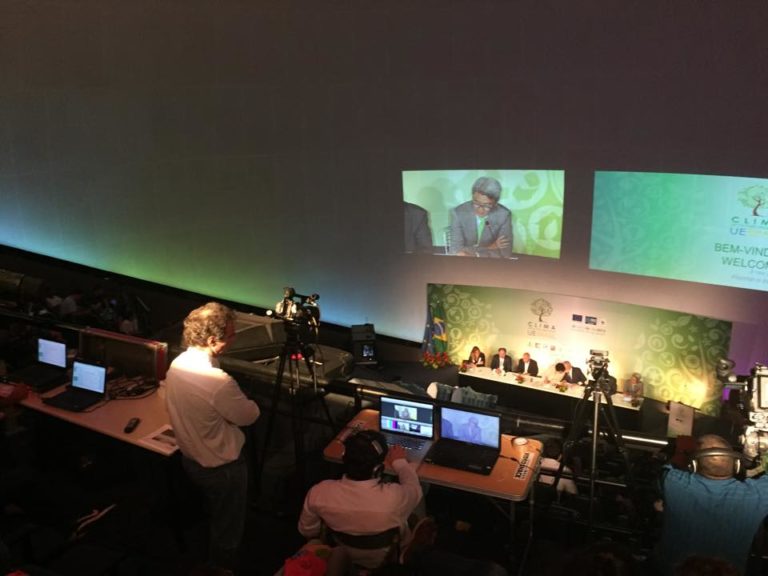 Serviço de transmissão de eventos ao vivo on line web streaming live streaming