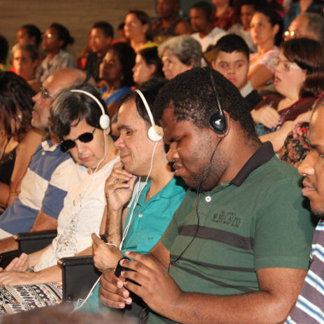 Acessibilidade Audiovisual para Cegos Audiodescrição no Teatro
